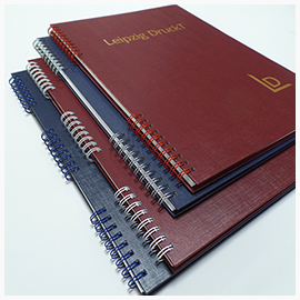 Drucke im Hardcover als Skip-Bindung Ansicht der Spiralteilung der Bindung